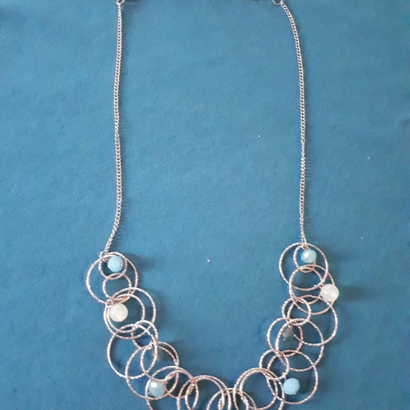 Necklace - Costume Jewelery - Picture 2 of 4
